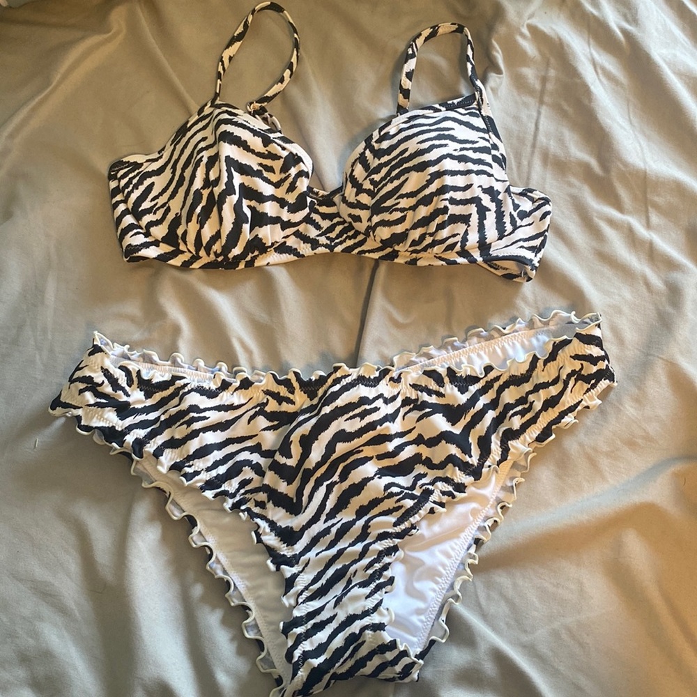 Girls swimsuit top+bottoms
